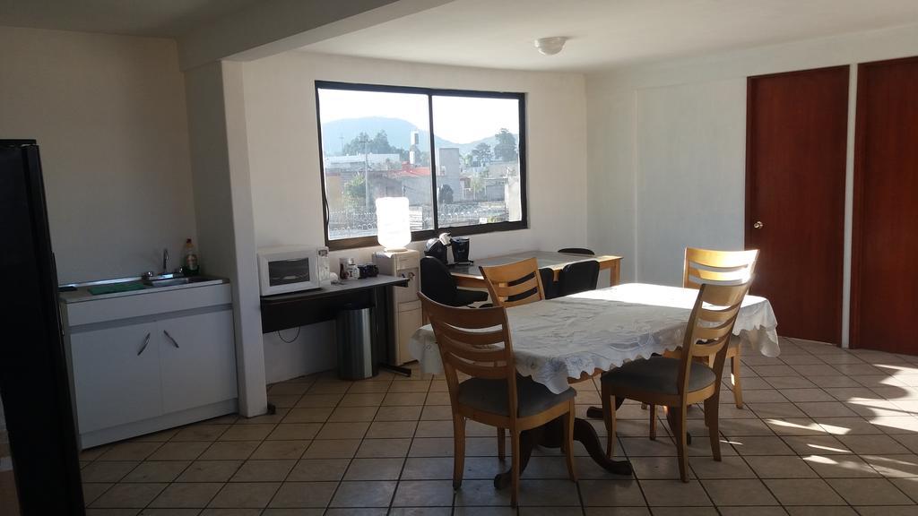 Hostal Avante Toluca Bagian luar foto
