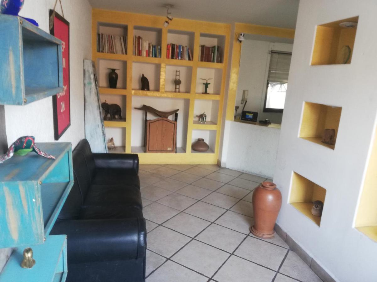 Hostal Avante Toluca Bagian luar foto