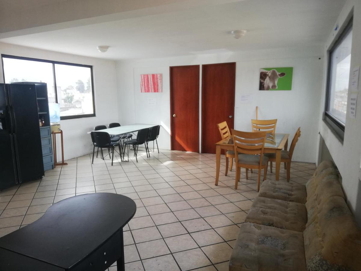 Hostal Avante Toluca Bagian luar foto
